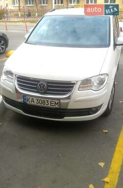 Мінівен Volkswagen Touran 2007 в Вишневому