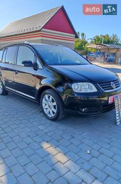 Минивэн Volkswagen Touran 2004 в Чемеровцах