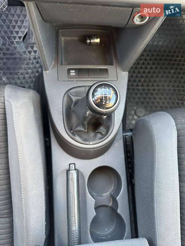 Минивэн Volkswagen Touran 2008 в Сарнах