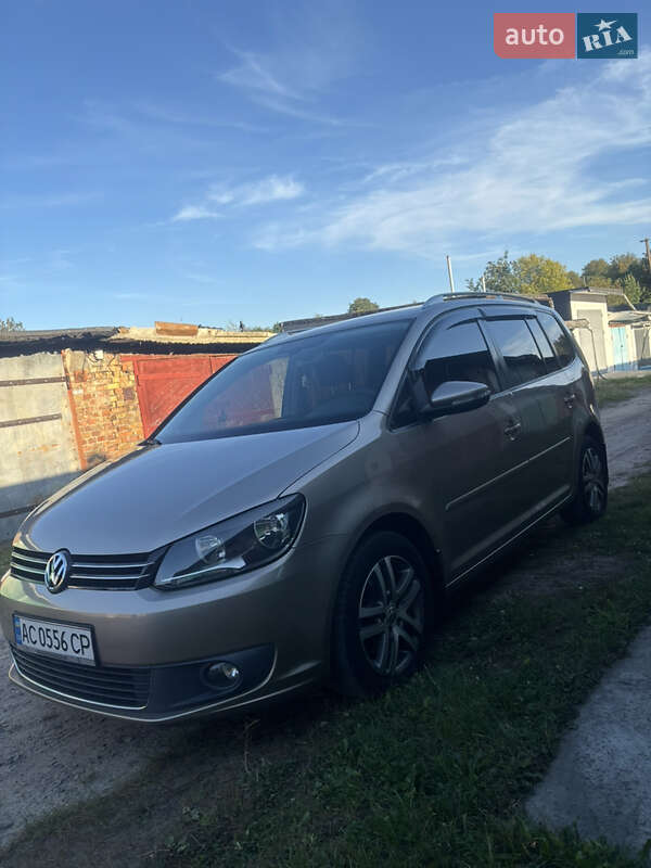 Volkswagen Touran 2012