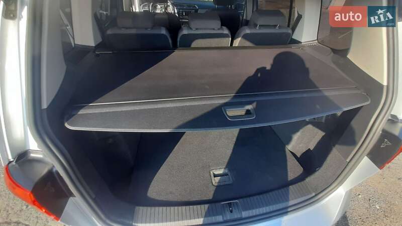 Микровэн Volkswagen Touran 2018 в Мукачево