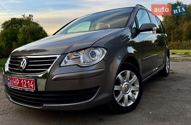 Минивэн Volkswagen Touran 2009 в Шепетовке