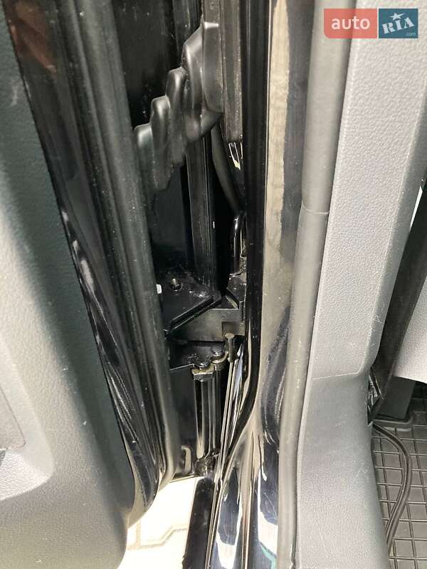 Минивэн Volkswagen Touran 2007 в Виннице