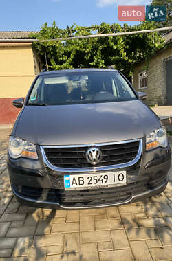 Мінівен Volkswagen Touran 2009 в Томашполі