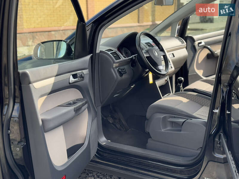 Минивэн Volkswagen Touran 2009 в Ковеле фото 28 Минивэн Volkswagen Touran 2009 в Ковеле