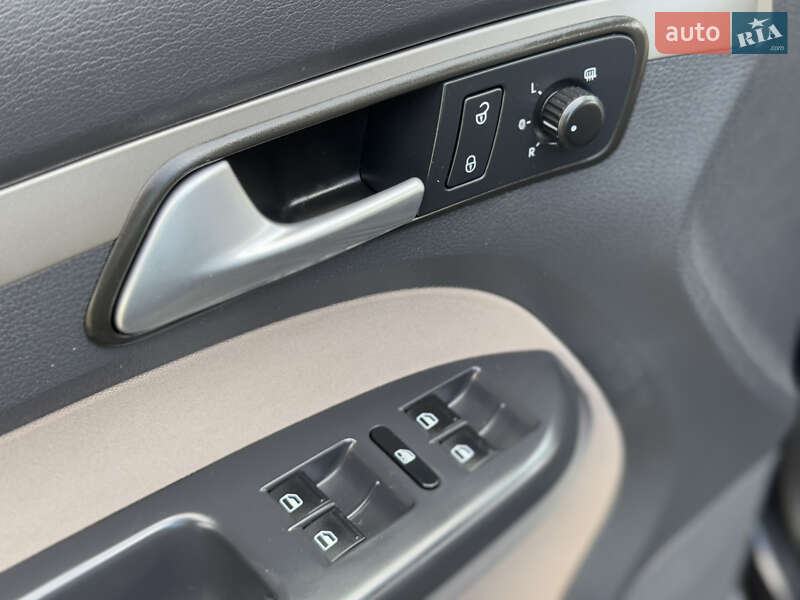 Минивэн Volkswagen Touran 2009 в Ковеле фото 49 Минивэн Volkswagen Touran 2009 в Ковеле