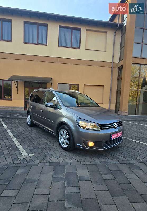 Мінівен Volkswagen Touran 2010 в Виноградові