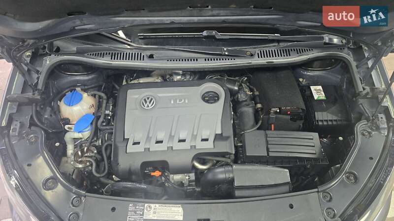 Мінівен Volkswagen Touran 2010 в Виноградові