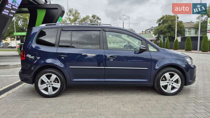 Мінівен Volkswagen Touran 2014 в Одесі