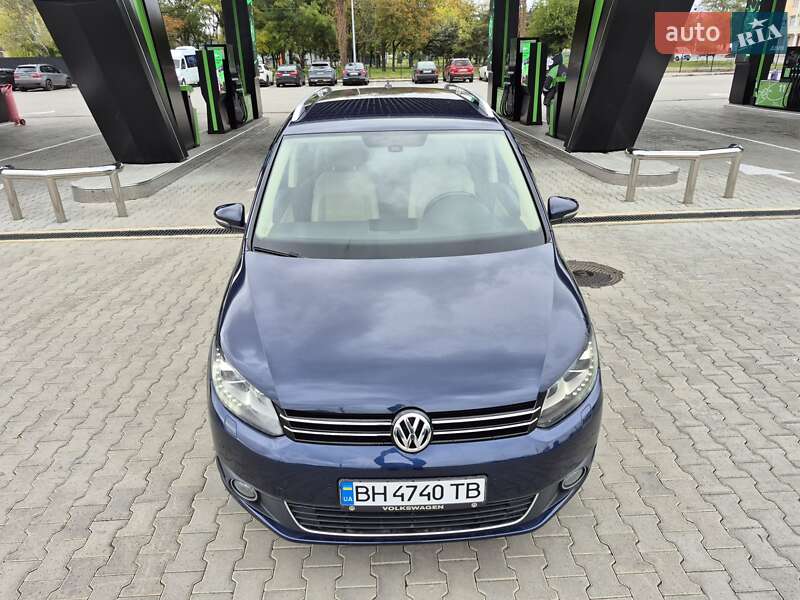 Мінівен Volkswagen Touran 2014 в Одесі