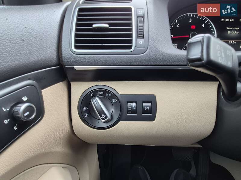 Мінівен Volkswagen Touran 2014 в Одесі