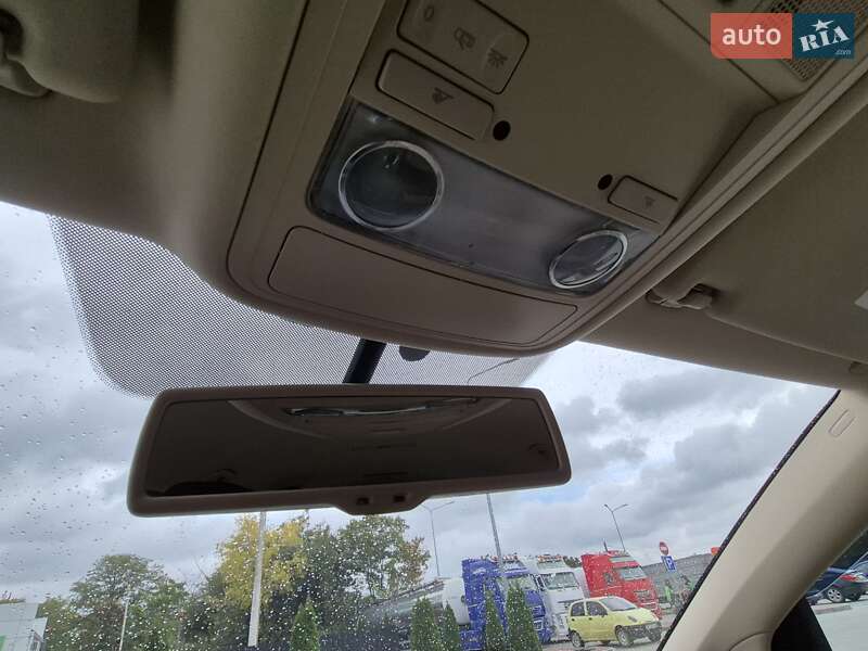 Мінівен Volkswagen Touran 2014 в Одесі