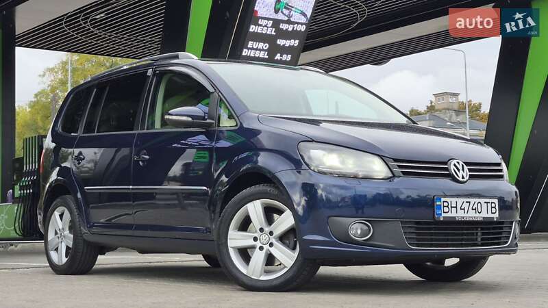 Мінівен Volkswagen Touran 2014 в Одесі
