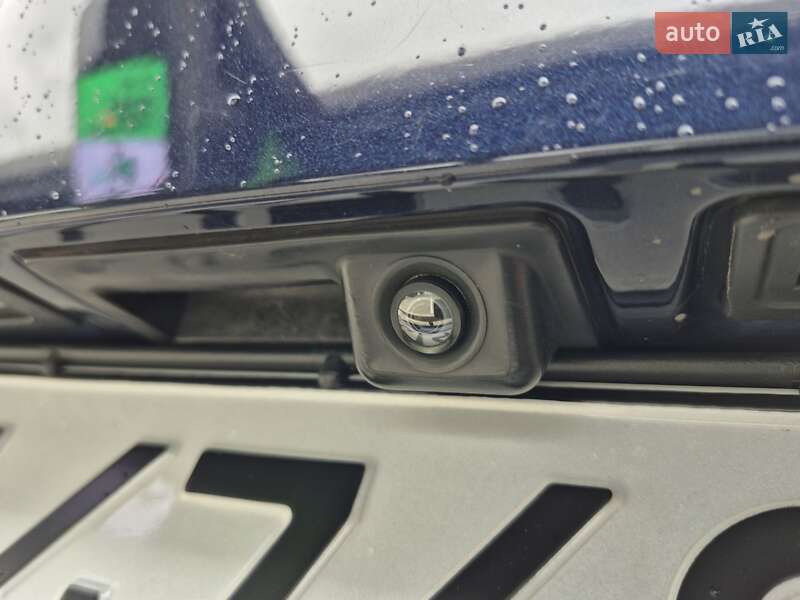 Мінівен Volkswagen Touran 2014 в Одесі