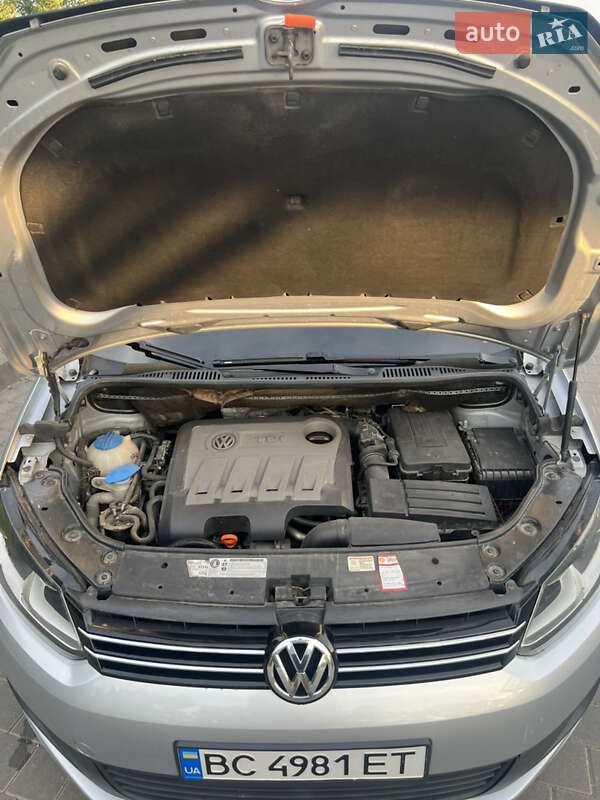 Минивэн Volkswagen Touran 2011 в Самборе