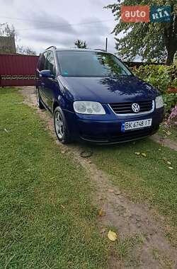 Минивэн Volkswagen Touran 2003 в Заречном