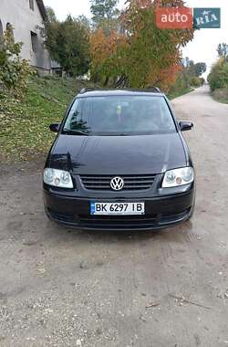 Минивэн Volkswagen Touran 2006 в Почаеве