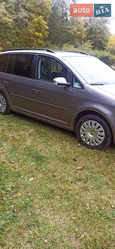 Минивэн Volkswagen Touran 2008 в Прилуках