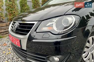 Минивэн Volkswagen Touran 2009 в 