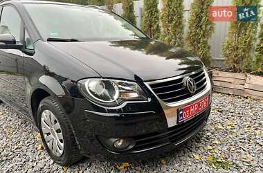 Минивэн Volkswagen Touran 2009 в 