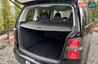Минивэн Volkswagen Touran 2009 в 
