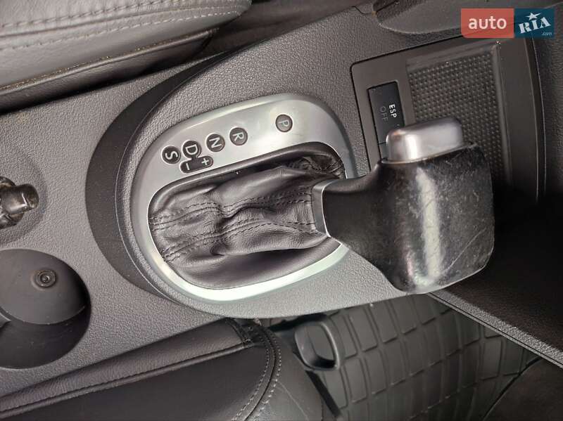 Мінівен Volkswagen Touran 2004 в Кам'янець-Подільському