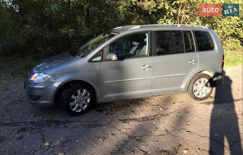 Минивэн Volkswagen Touran 2007 в Ковеле