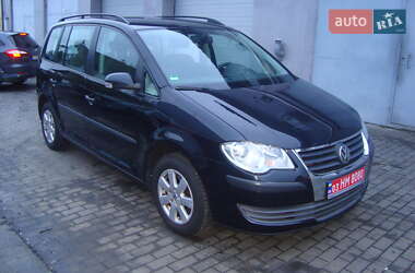 Минивэн Volkswagen Touran 2008 в Луцке