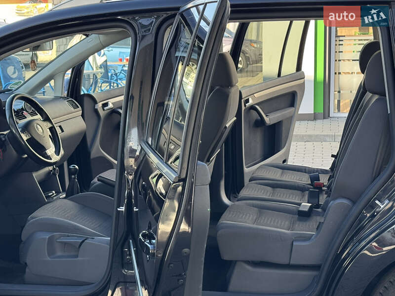 Минивэн Volkswagen Touran 2008 в Киеве фото 19 Минивэн Volkswagen Touran 2008 в Киеве