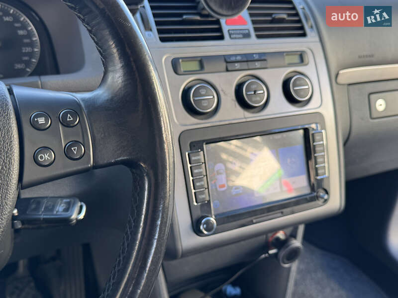Минивэн Volkswagen Touran 2008 в Киеве фото 22 Минивэн Volkswagen Touran 2008 в Киеве