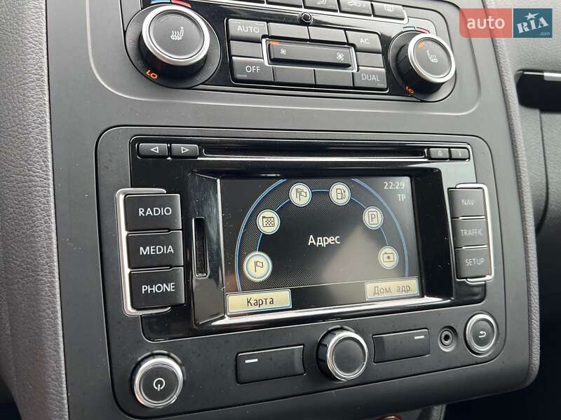 Минивэн Volkswagen Touran 2011 в Киеве