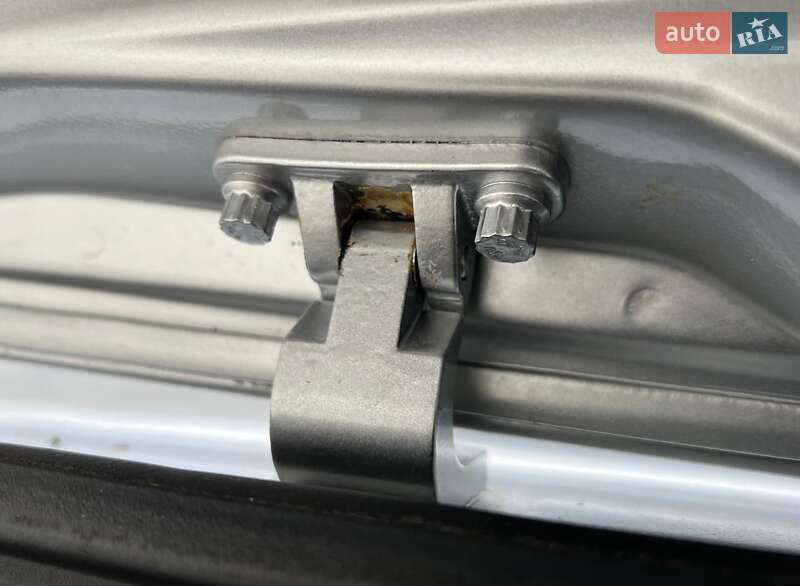 Минивэн Volkswagen Touran 2011 в Киеве