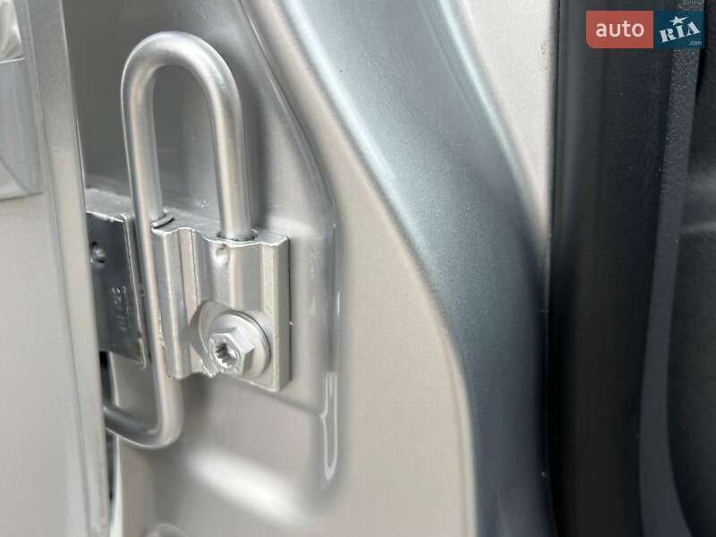 Минивэн Volkswagen Touran 2011 в Киеве