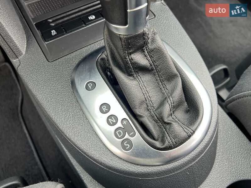 Минивэн Volkswagen Touran 2011 в Киеве