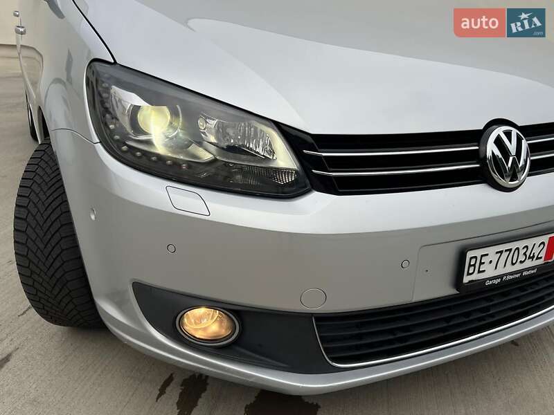 Минивэн Volkswagen Touran 2011 в Киеве