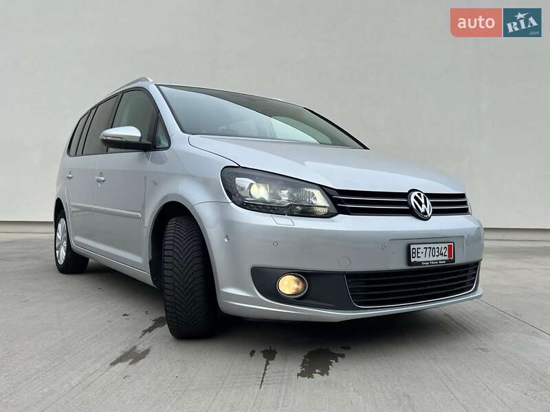 Минивэн Volkswagen Touran 2011 в Киеве
