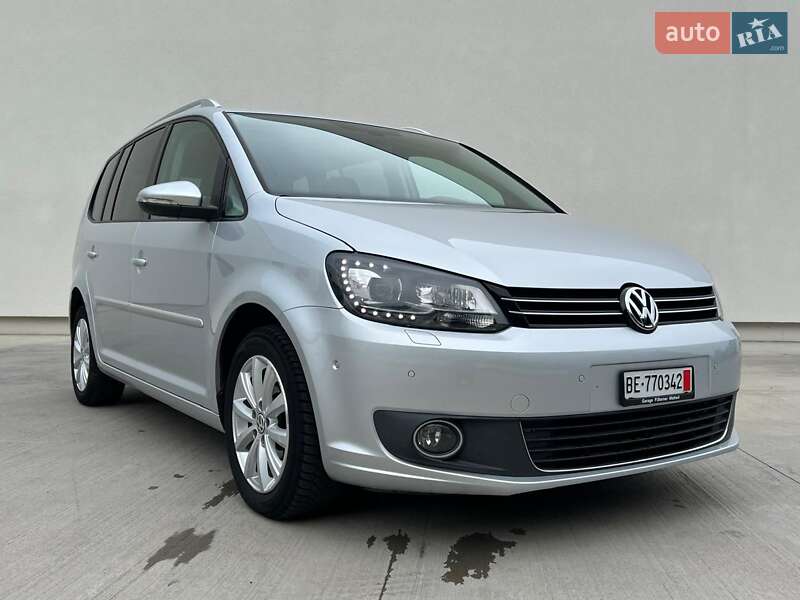 Минивэн Volkswagen Touran 2011 в Киеве