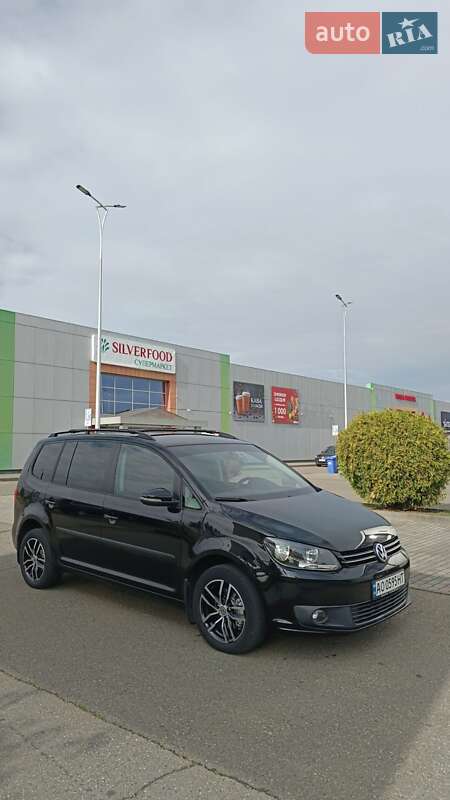 Мінівен Volkswagen Touran 2012 в Виноградові