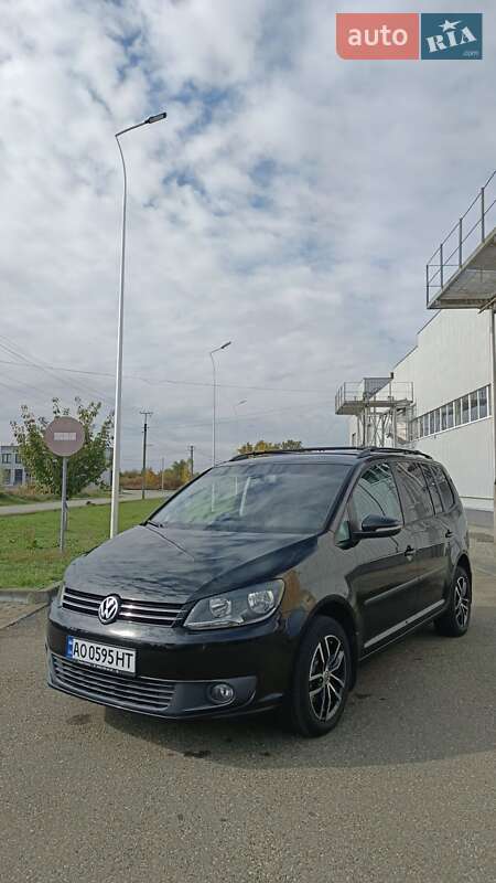 Мінівен Volkswagen Touran 2012 в Виноградові