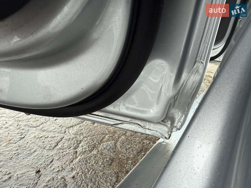 Минивэн Volkswagen Touran 2007 в Дубно