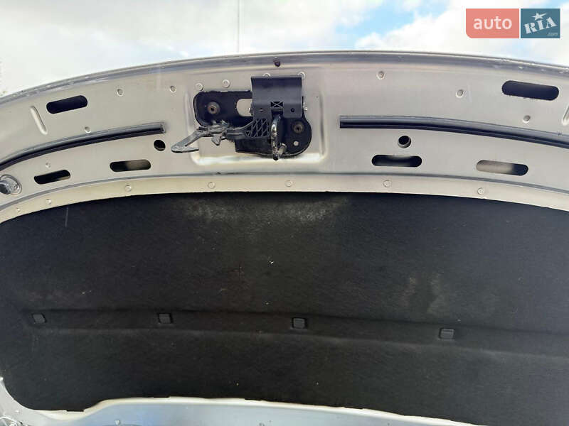 Минивэн Volkswagen Touran 2007 в Дубно