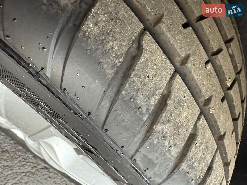 Минивэн Volkswagen Touran 2007 в Дубно