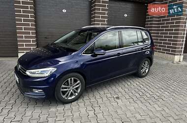 Микровэн Volkswagen Touran 2016 в 