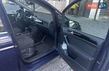 Микровэн Volkswagen Touran 2016 в 