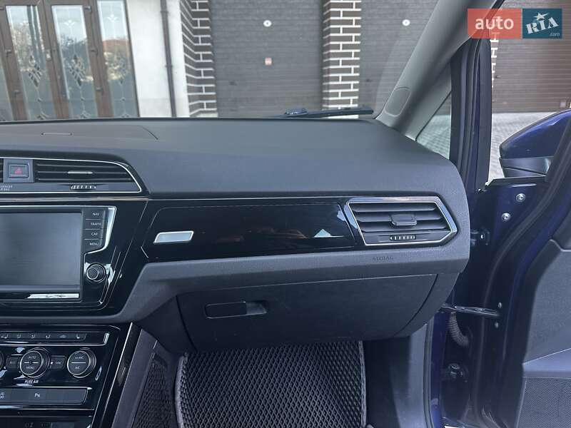Мікровен Volkswagen Touran 2016 в Хмельницькому