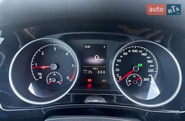 Микровэн Volkswagen Touran 2016 в 