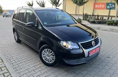 Мінівен Volkswagen Touran 2009 в Луцьку