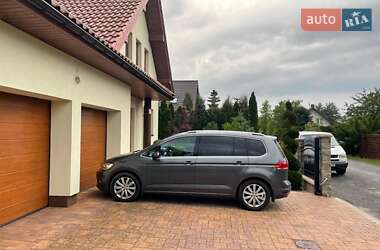 Микровэн Volkswagen Touran 2016 в Ивано-Франковске