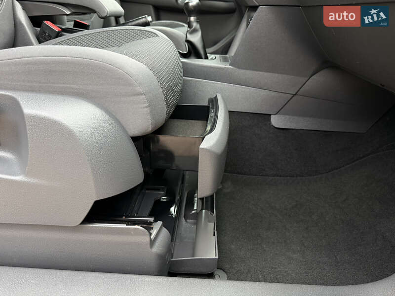 Минивэн Volkswagen Touran 2012 в Бердичеве