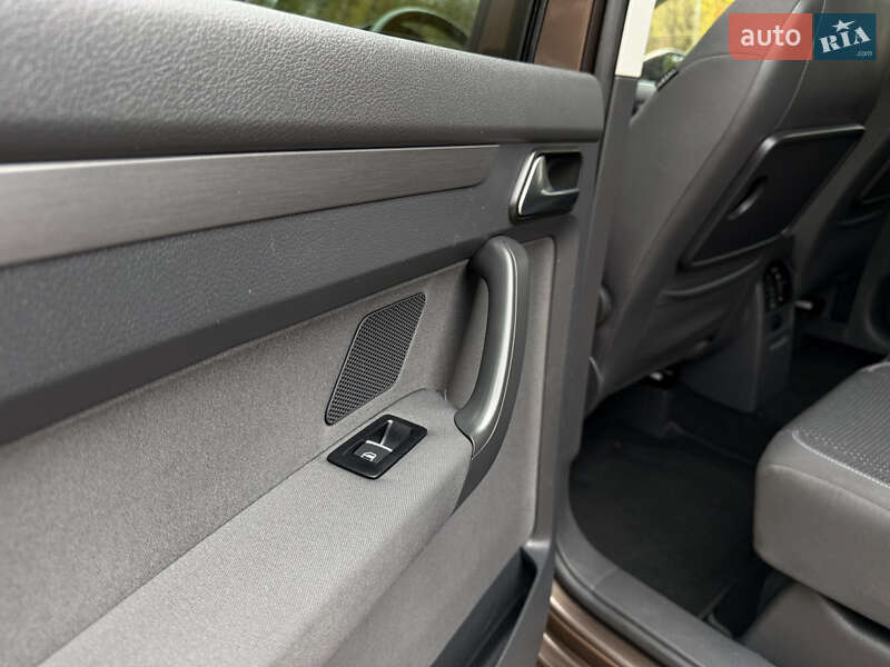 Минивэн Volkswagen Touran 2012 в Бердичеве
